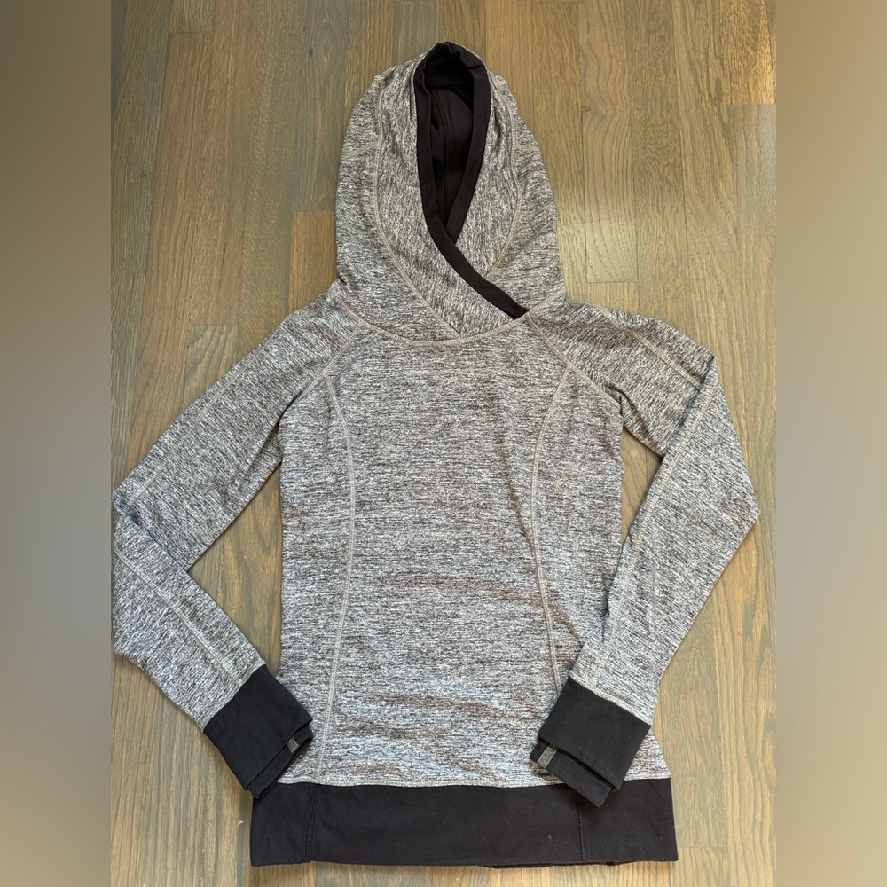 Think Fast Hooded Pullover size 4